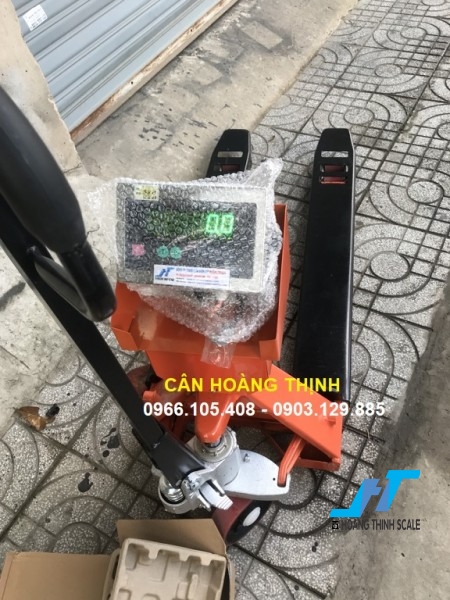 Cân điện tử xe nâng DI28SS 2 tấn được Cân Hoàng Thịnh cung cấp mẫu cân xe nâng tay pallet 2 tấn chất lượng cao chính hãng. Liên hệ 0966.105.408 để được giảm giá 10%