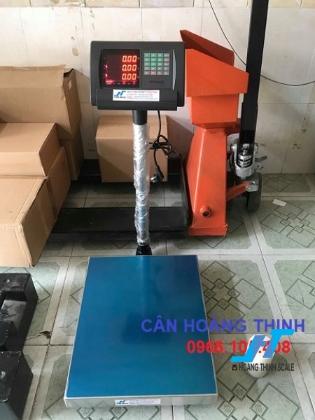 Cân bàn điện tử tính giá a15 60kg mẫu cân thông dụng đa chức năng, dùng để cân trọng lượng, tính giá tiền sản phẩm được dùng cho các cửa hàng kinh doanh sản phẩm phù hợp.